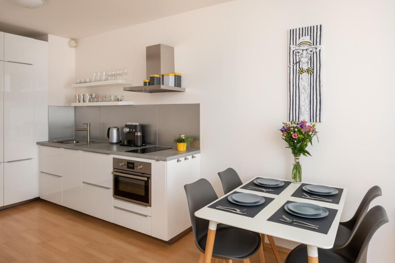 Sunny Apartment In Modrany By Prague Days 외부 사진