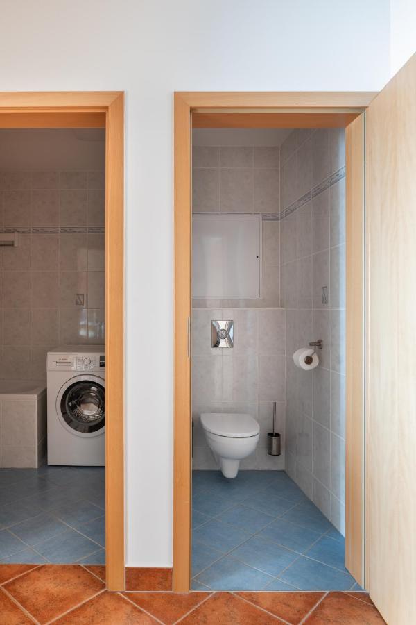 Sunny Apartment In Modrany By Prague Days 외부 사진