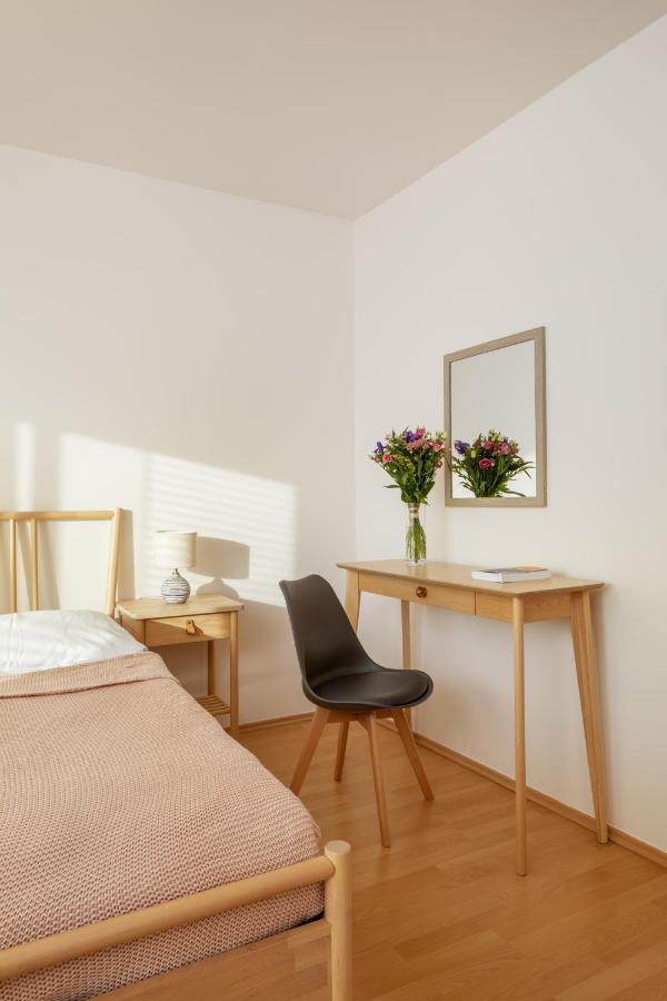 Sunny Apartment In Modrany By Prague Days 외부 사진