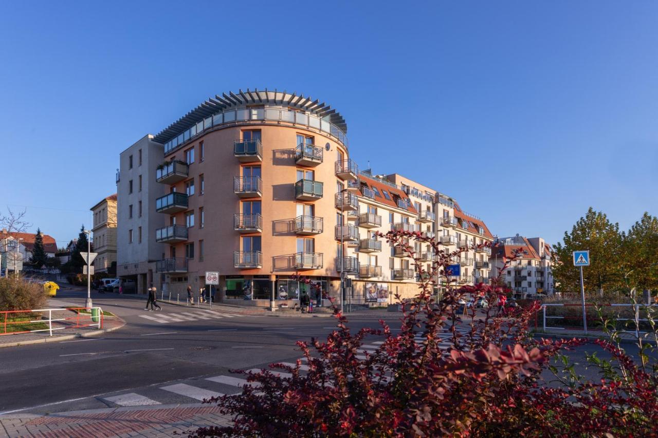 Sunny Apartment In Modrany By Prague Days 외부 사진